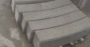 中山芝麻白弧形路牙石