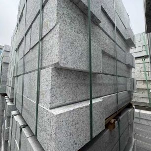 中山芝麻白路牙石 马路牙子
