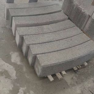 中山芝麻白弧形路牙石