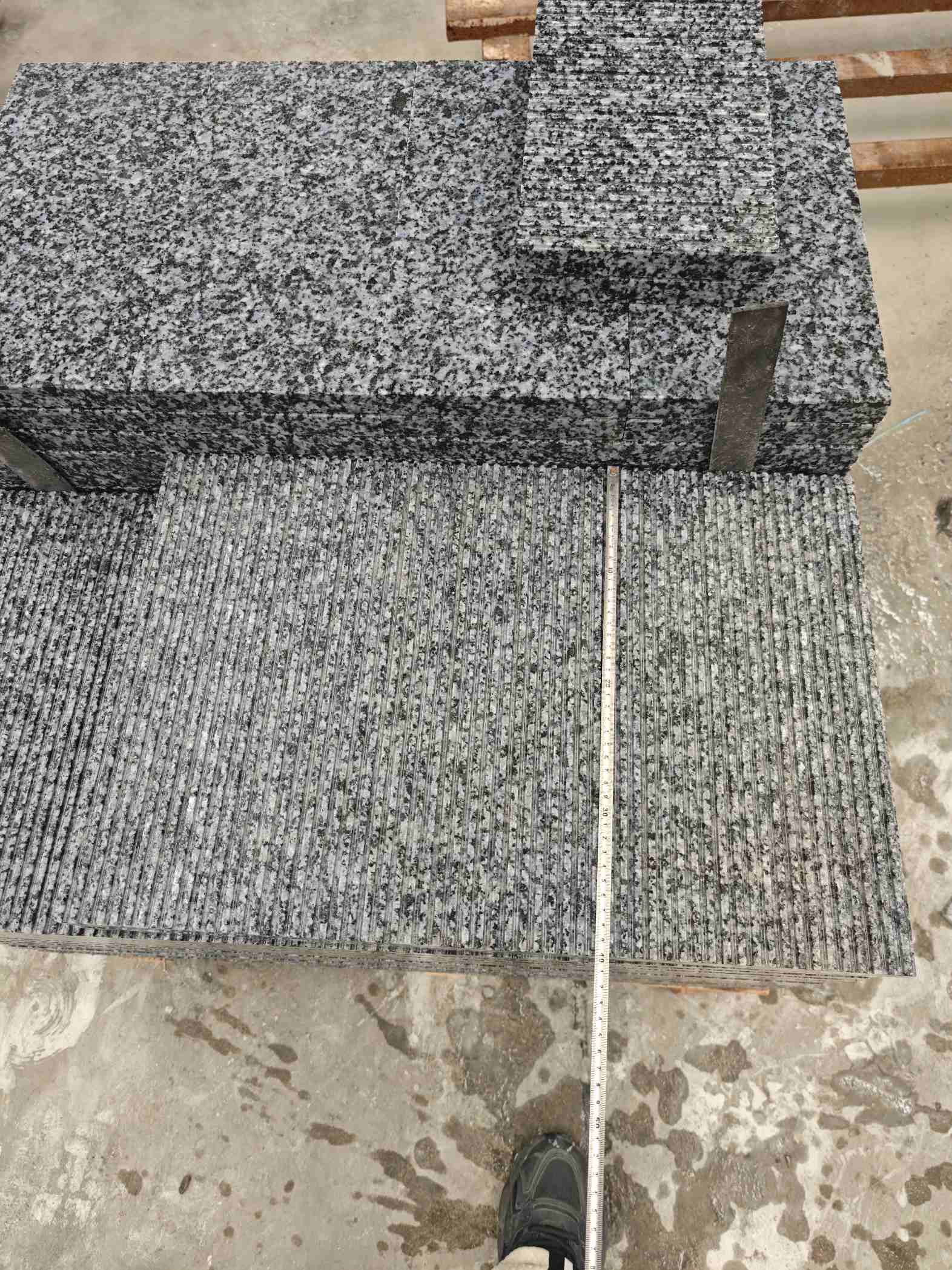 中山芝麻黑拉丝面